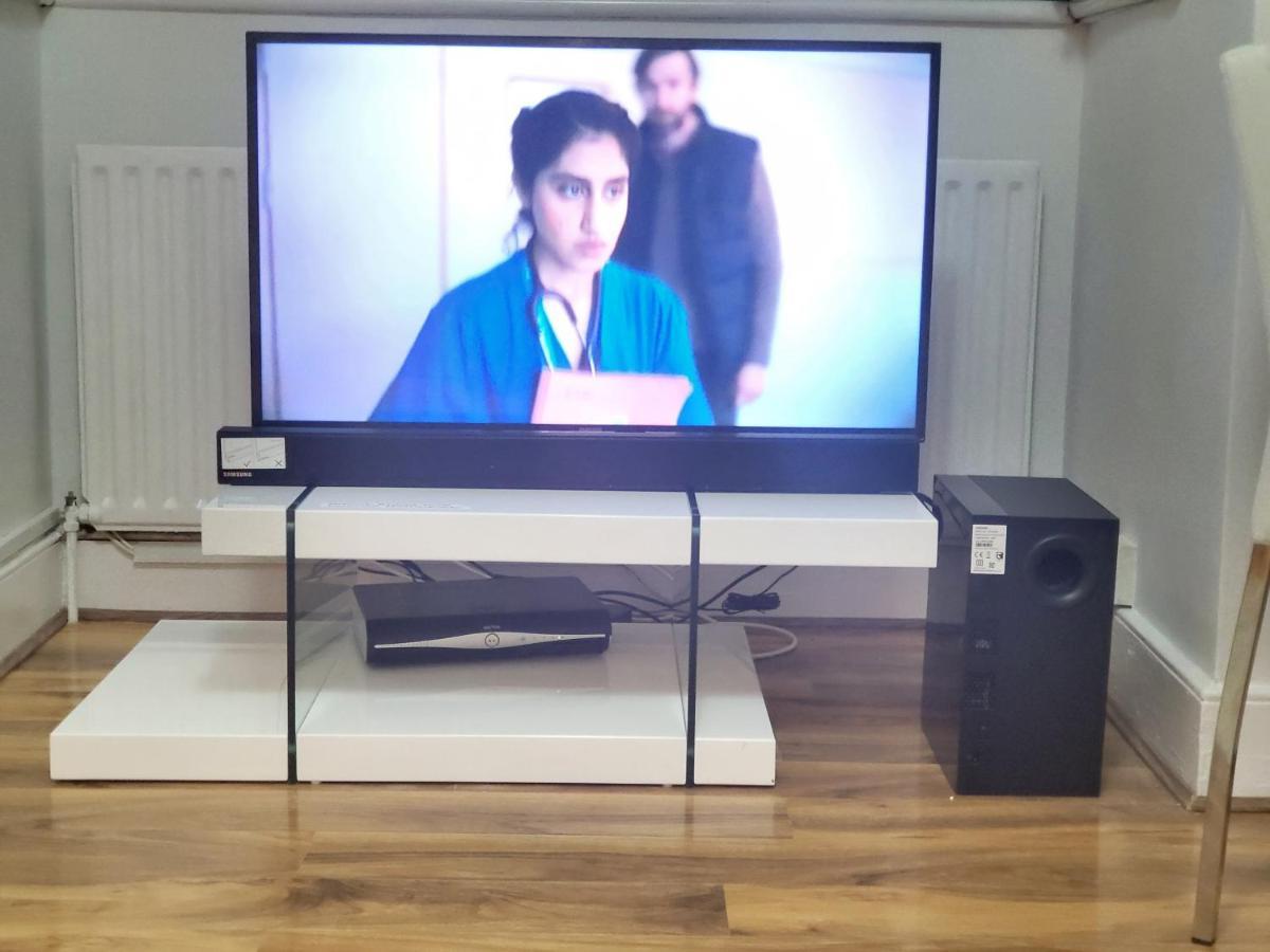 Modern Apartment, Woolwich * Londra